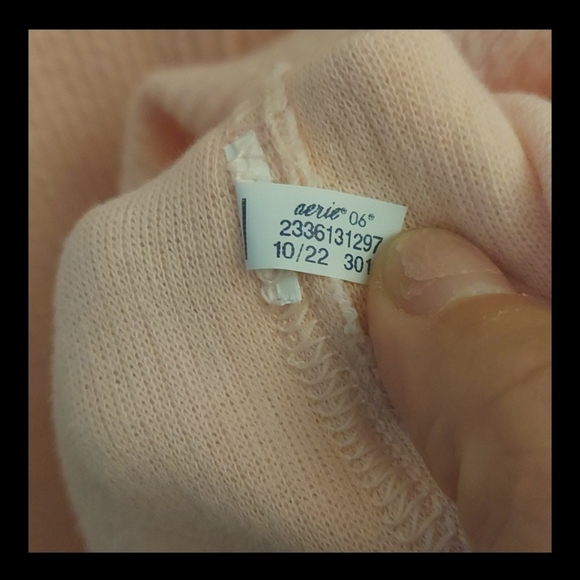 AERIE Wonder Texture V-Neck Pullover Oversized Sweatshirt In Light Pink - Picture 10 of 13